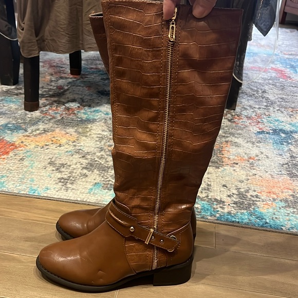Brown boots size 7 - Picture 2 of 2